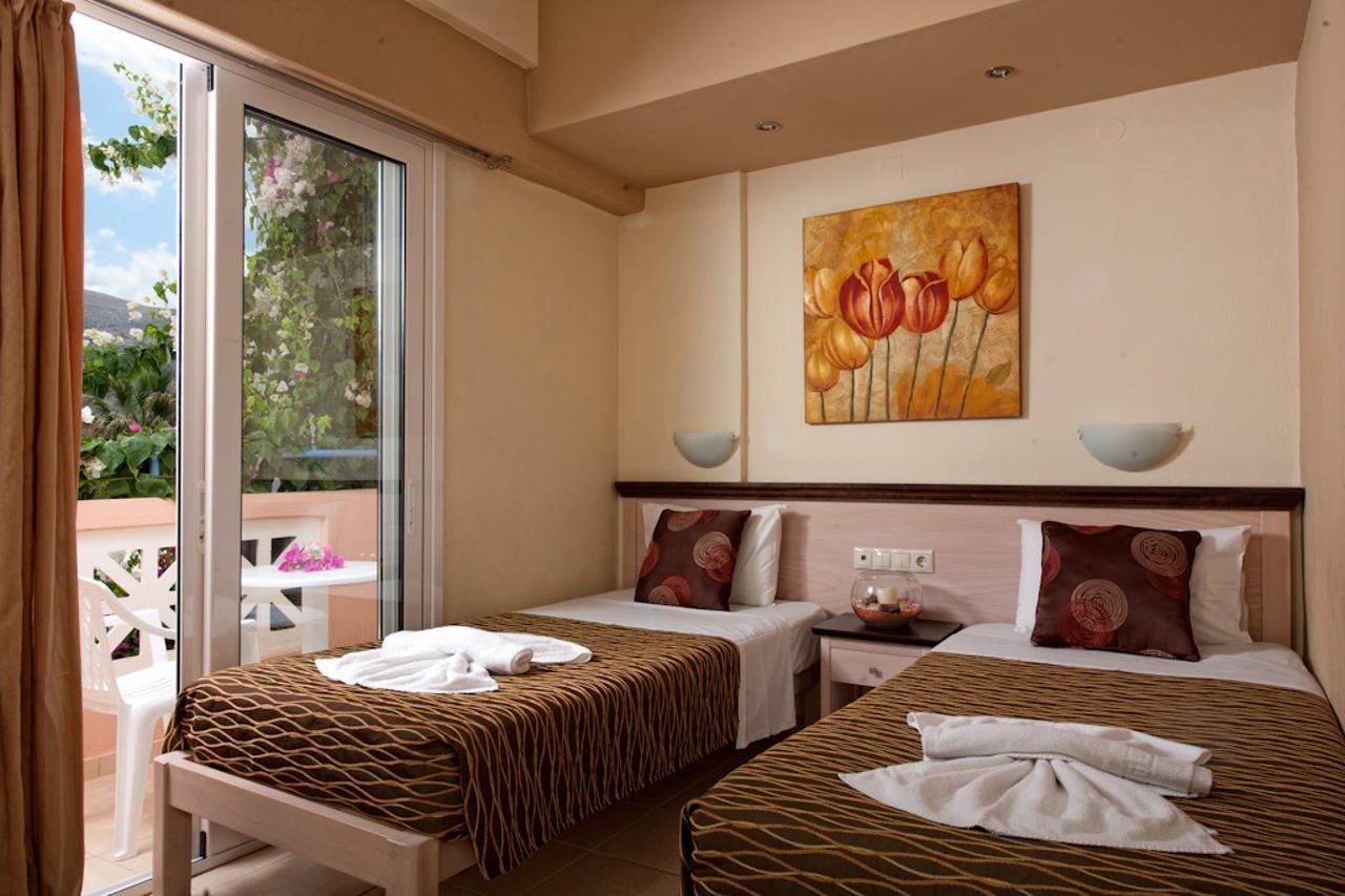 Kastro Beach Apartments มาเลีย ภายนอก รูปภาพ