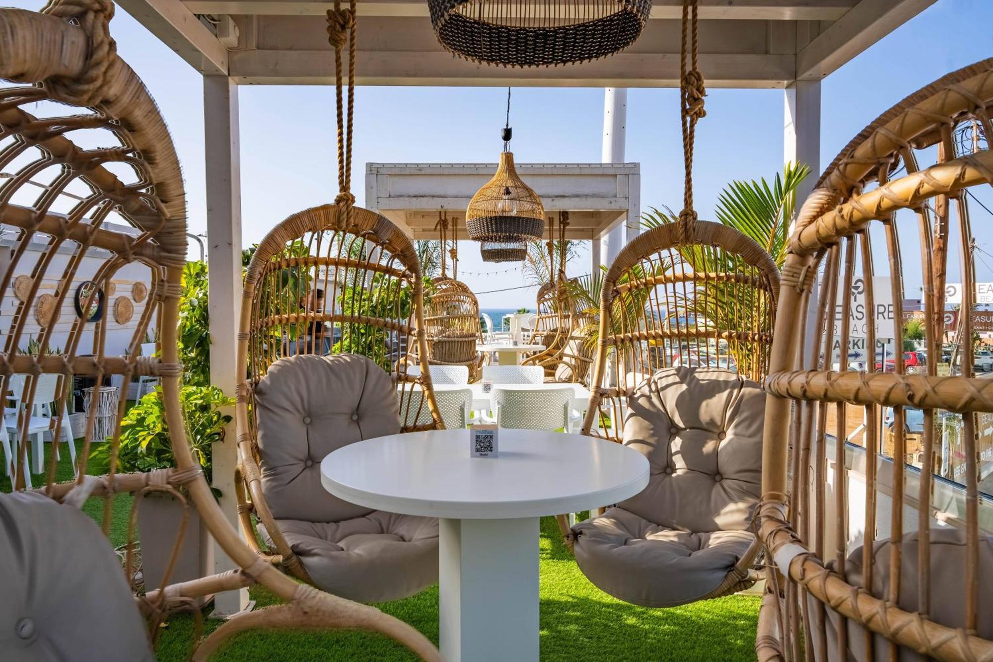 Kastro Beach Apartments มาเลีย ภายนอก รูปภาพ