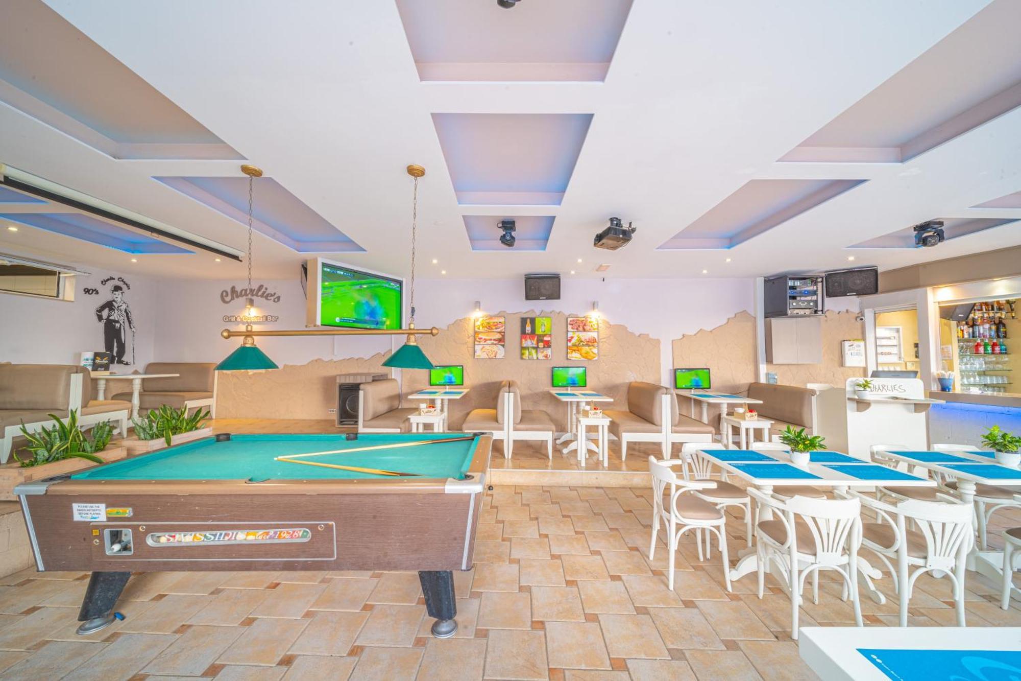 Kastro Beach Apartments มาเลีย ภายนอก รูปภาพ