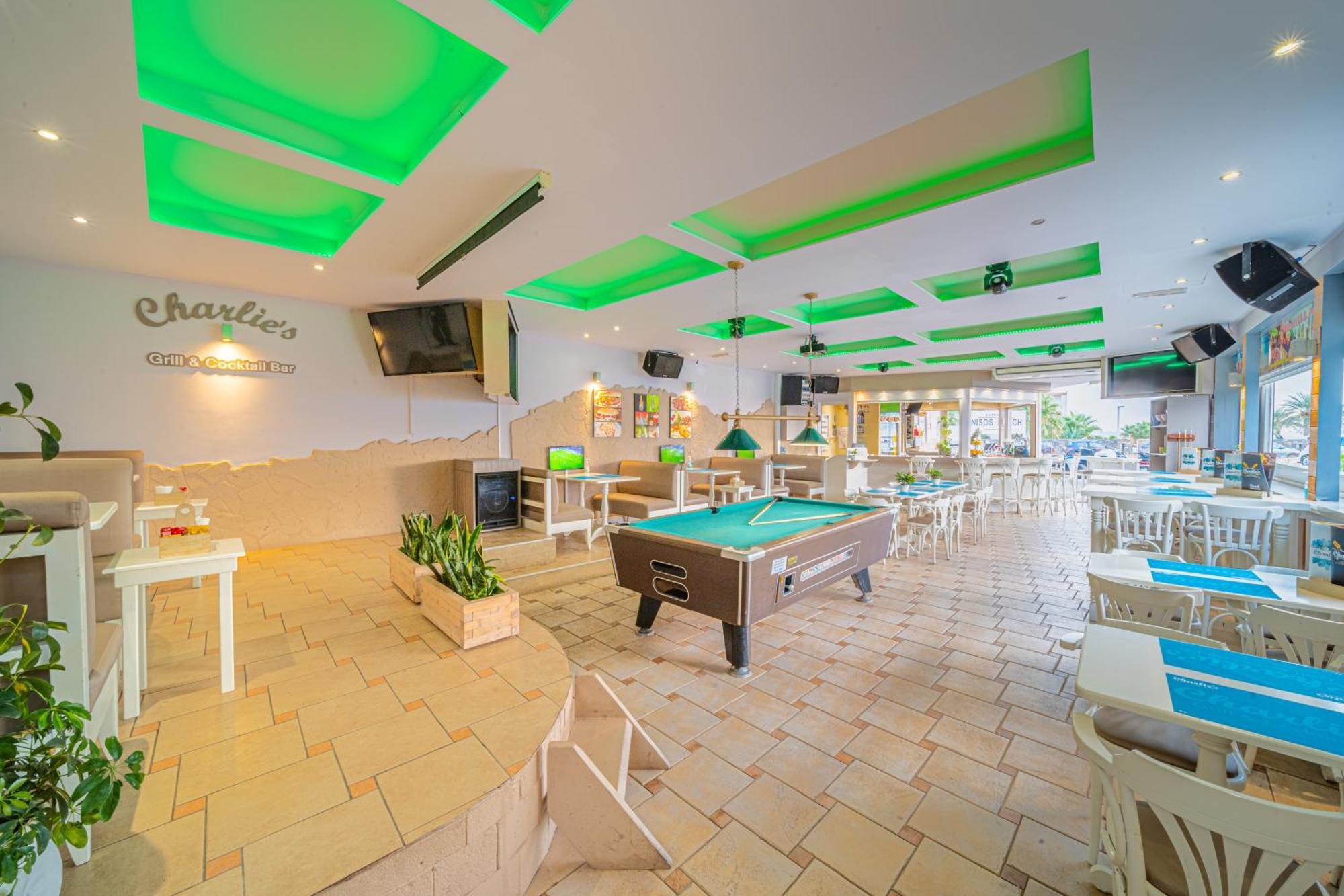 Kastro Beach Apartments มาเลีย ภายนอก รูปภาพ
