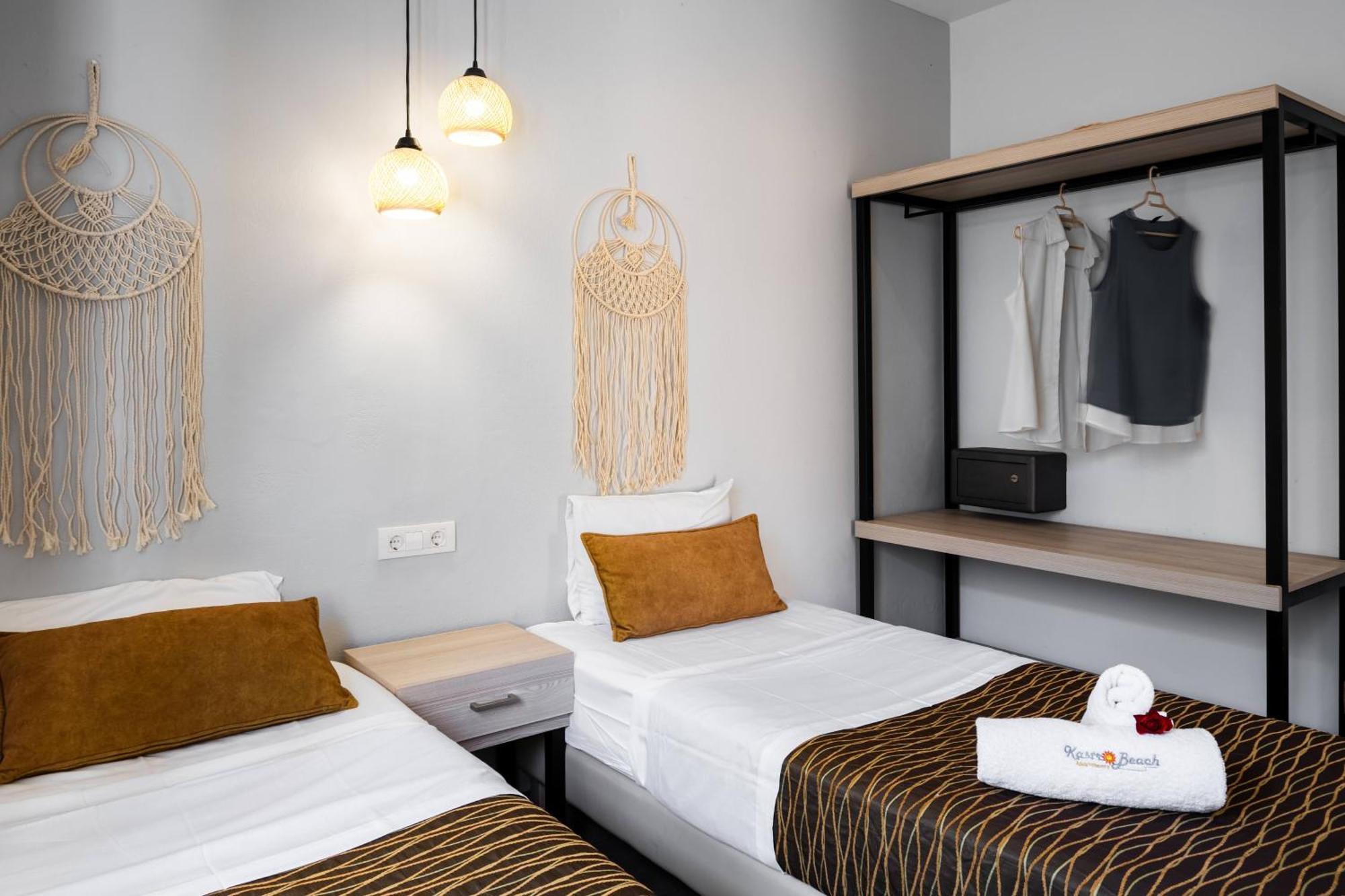 Kastro Beach Apartments มาเลีย ภายนอก รูปภาพ
