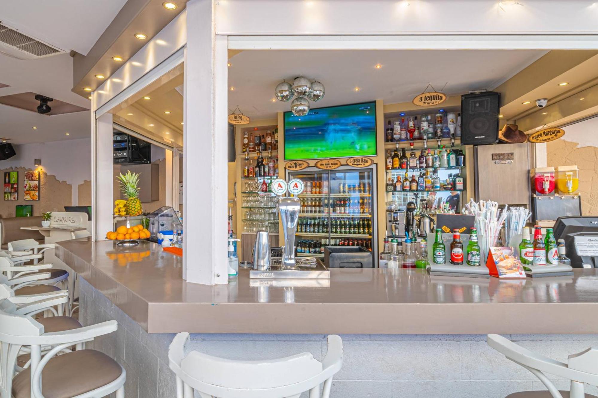Kastro Beach Apartments มาเลีย ภายนอก รูปภาพ